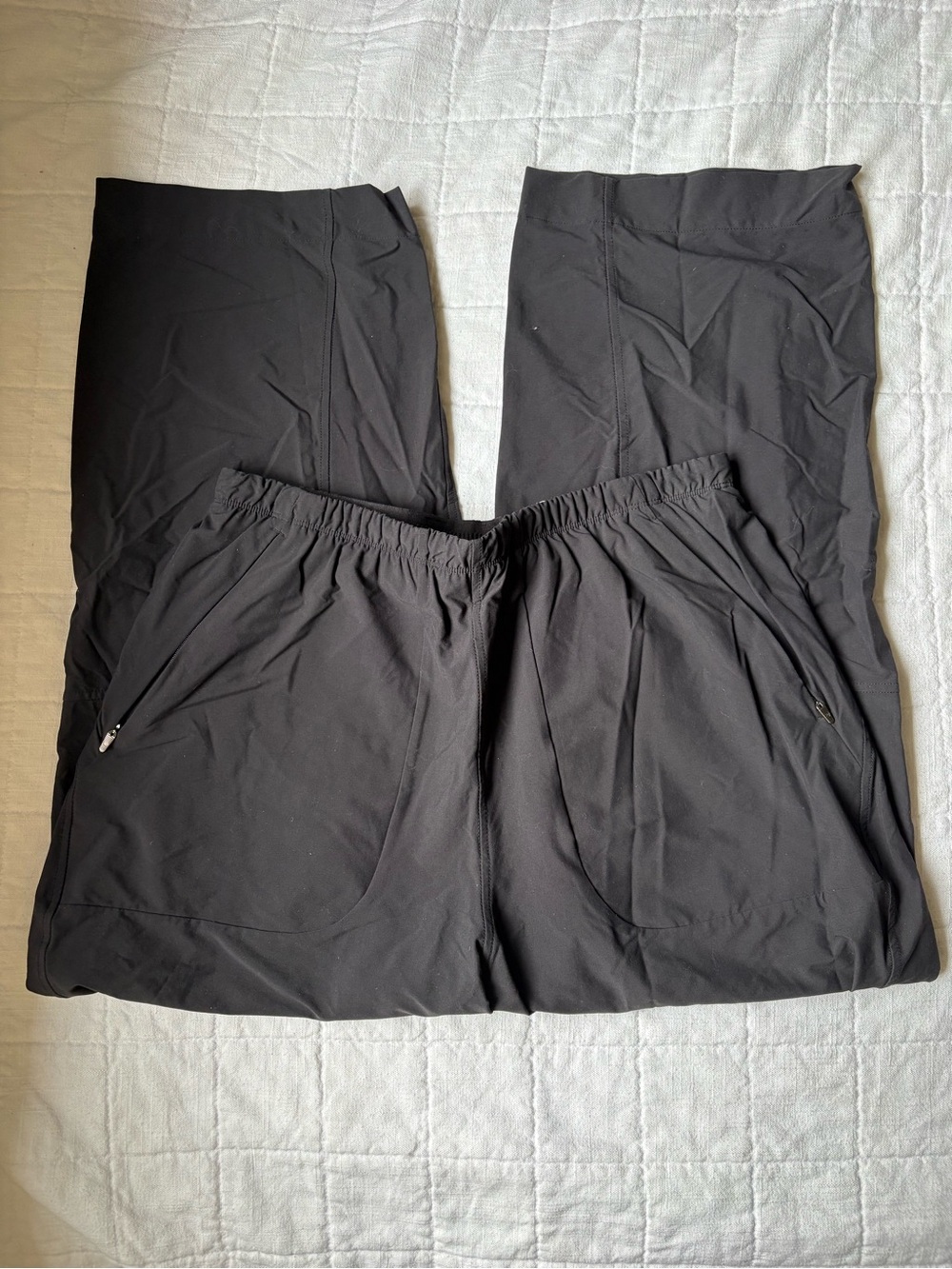 Lululemon Lightweight Mid Rise Barrel Leg Cropped Black Pants Women’s 10 - Picture 4 of 6